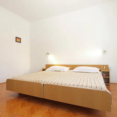 Apartment Zvonko 1565 Medulin